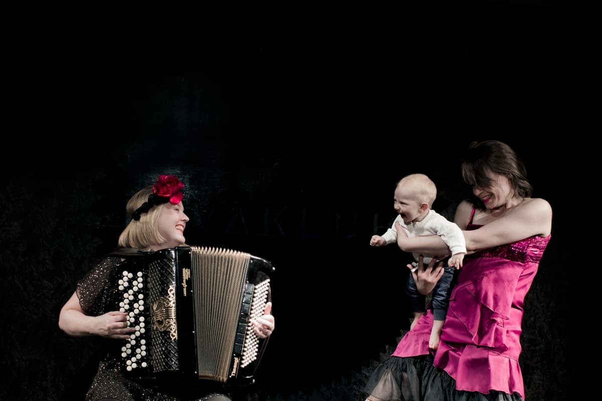 Loiske Ensemble: BabyTango
