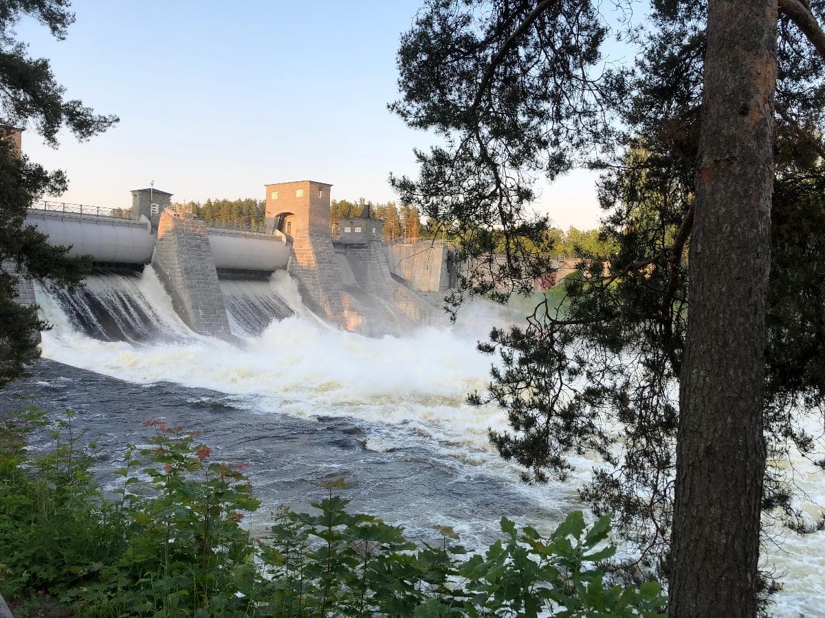 Kulttuurikierroksella kotimaassa II